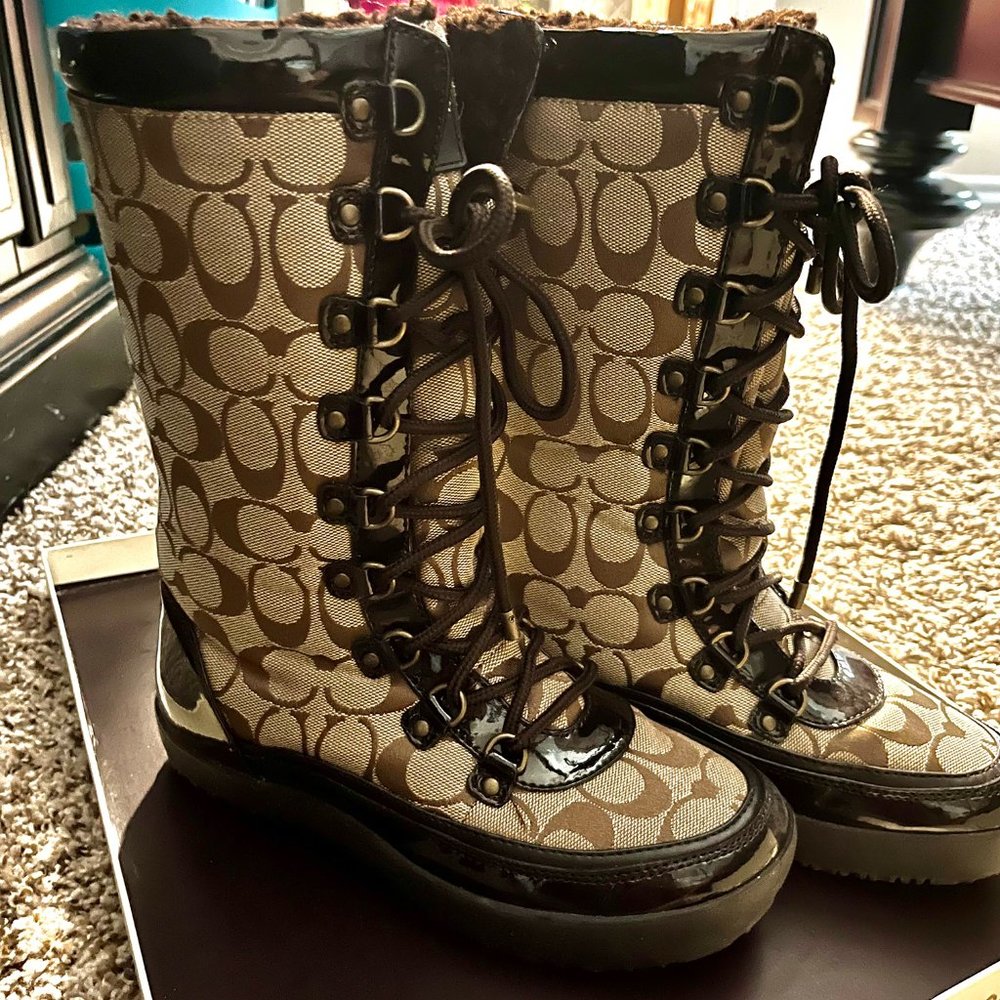 Authentic COACH KHAKI Lace-up BOOT